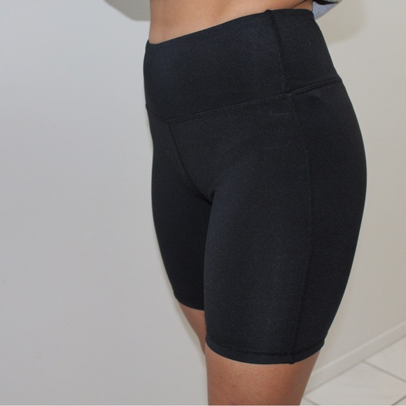 2 pair Bike Shorts Laundry by Shelly Segal NWT - Picture 2 of 9